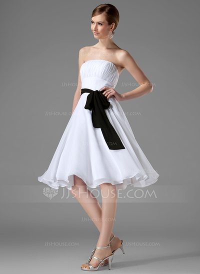 A-Line/Princess Strapless Knee-Length Chiffon Bridesmaid Dress With Ruffle Sash (007000954)