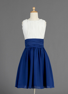 A-Line/Princess Scoop Neck Knee-Length Chiffon Junior Bridesmaid Dress With Ruffle (009014656)