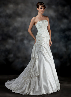 A-Line/Princess Strapless Court Train Taffeta Wedding Dress With Ruffle Beadwork (002017200)