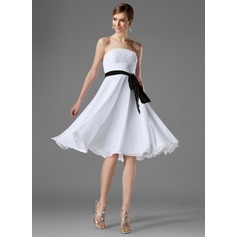 A-Line/Princess Strapless Knee-Length Chiffon Bridesmaid Dress With Ruffle Sash Bow(s) (007000954)