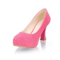 Velvet Spool Heel Closed Toe Platform Pumps (085025202)